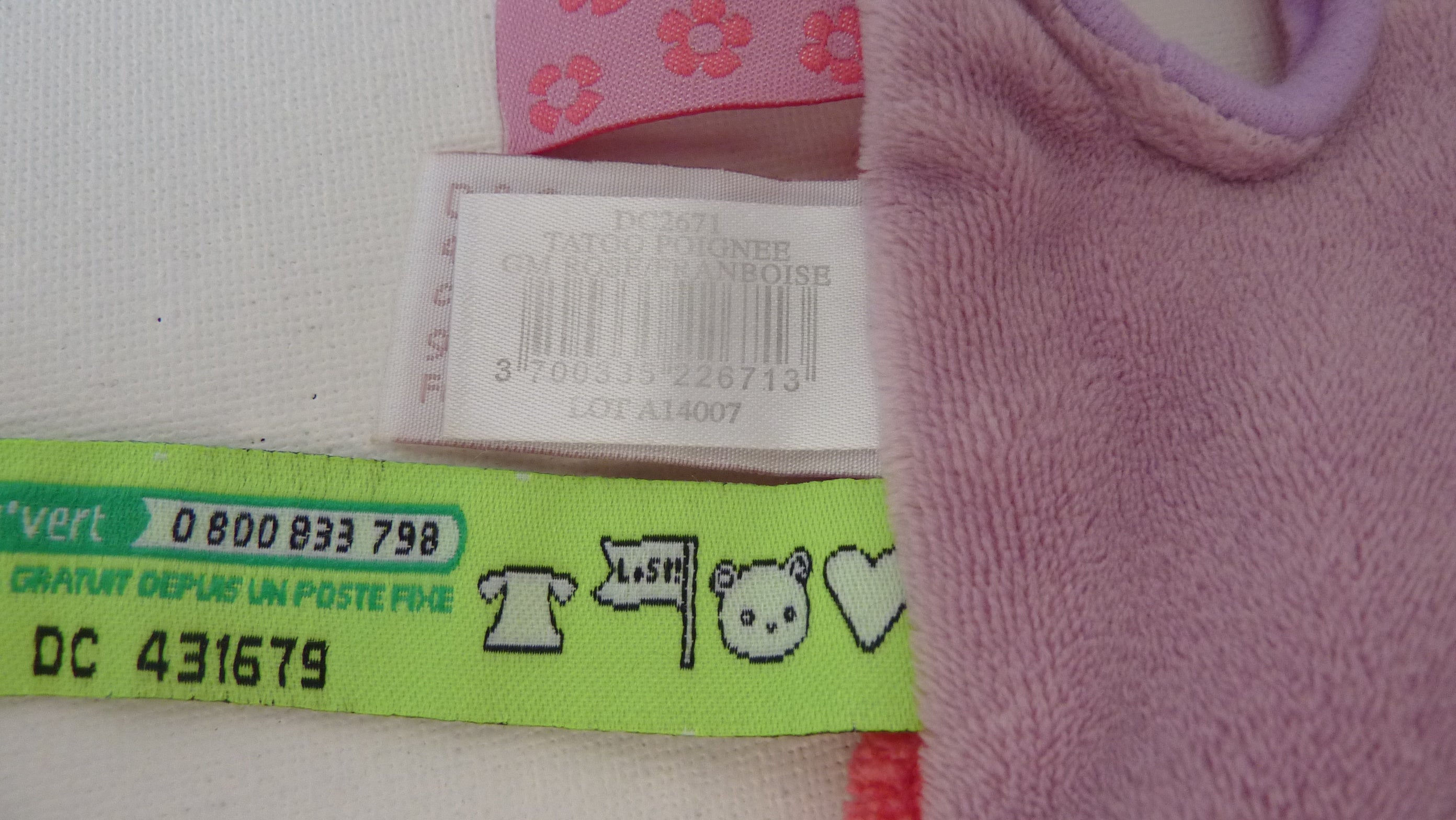 Doudou ours plat Tatoo poignée DC2671 Doudou et Compagnie