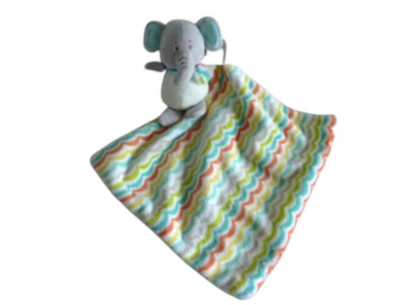 Peluche éléphant avec mouchoir - Shima